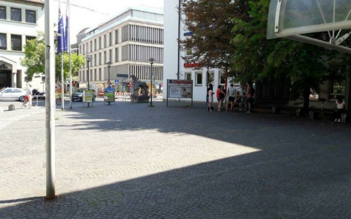Der Paradeplatz hinter dem Dom soll umgestaltet werden Der Paradeplatz hinter dem Dom soll umgestaltet werden